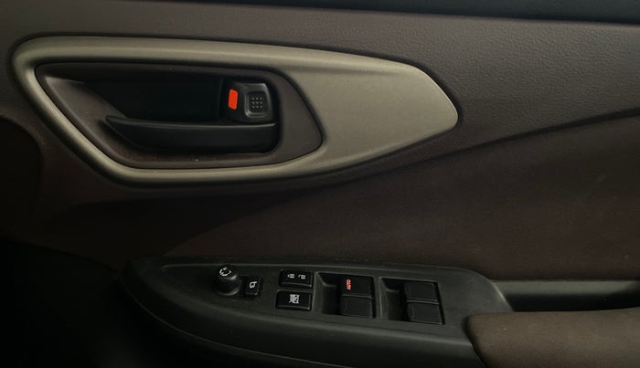 2023 Maruti FRONX DELTA PLUS 1.2MT, Petrol, Manual, 40,909 km, Driver Side Door Panels Control