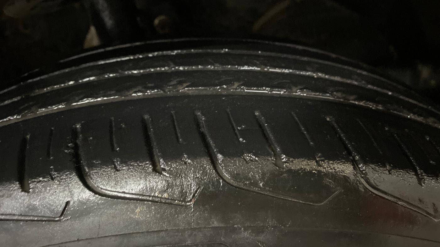 2023 Maruti FRONX DELTA PLUS 1.2MT, Petrol, Manual, 40,909 km, Right Front Tyre Tread
