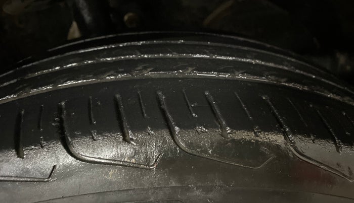 2023 Maruti FRONX DELTA PLUS 1.2MT, Petrol, Manual, 40,909 km, Right Front Tyre Tread