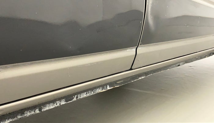 2016 Renault Kwid RXT 0.8 (O), Petrol, Manual, 90,523 km, Right running board - Slightly dented