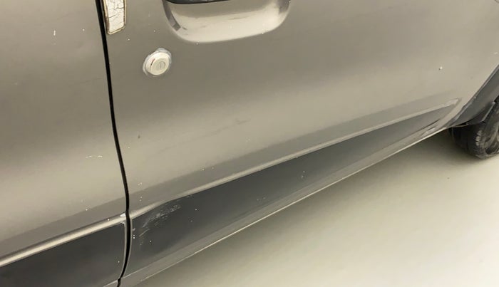 2016 Renault Kwid RXT 0.8 (O), Petrol, Manual, 90,523 km, Driver-side door - Slightly dented