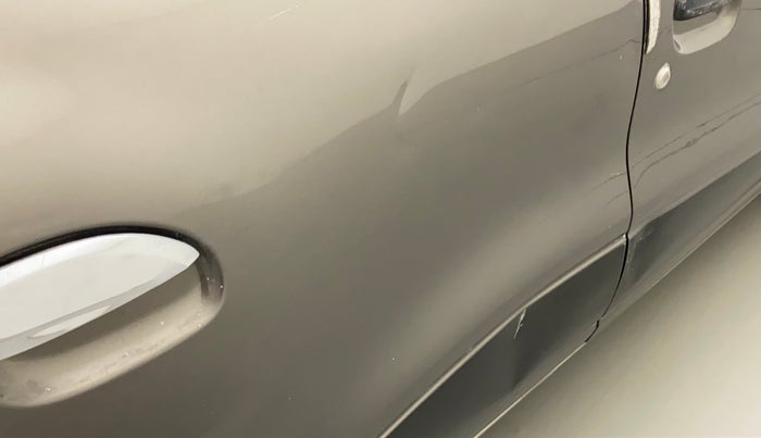 2016 Renault Kwid RXT 0.8 (O), Petrol, Manual, 90,523 km, Right rear door - Slightly dented