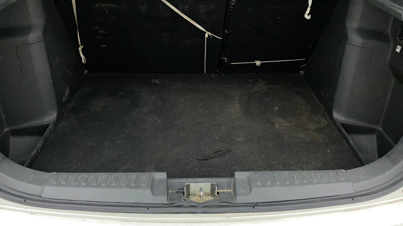 2017 Maruti Vitara Brezza ZDI, Diesel, Manual, 94,876 km, Boot Inside
