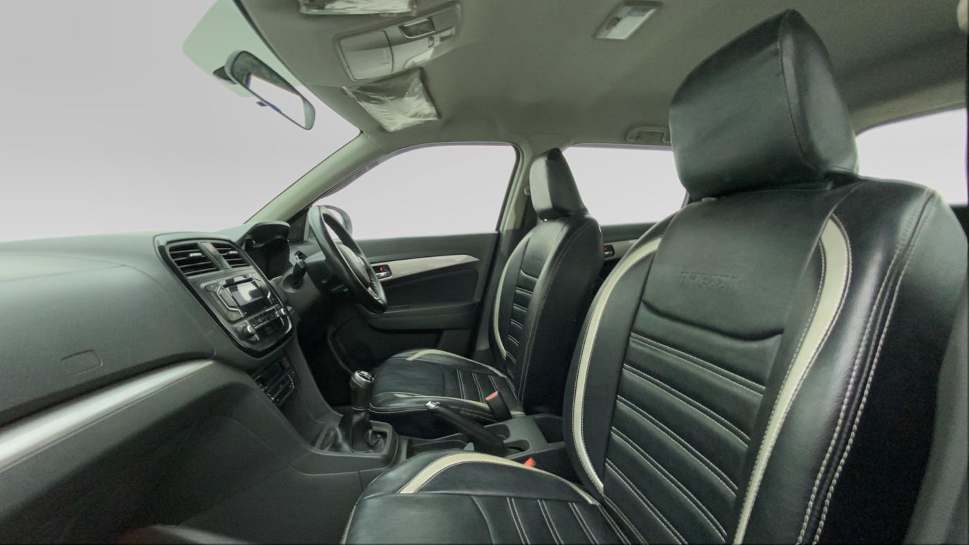 2017 Maruti Vitara Brezza ZDI, Diesel, Manual, 94,876 km, Right Side Front Door Cabin