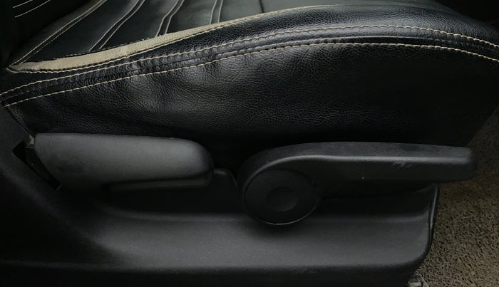 2017 Maruti Vitara Brezza ZDI, Diesel, Manual, 94,876 km, Driver Side Adjustment Panel
