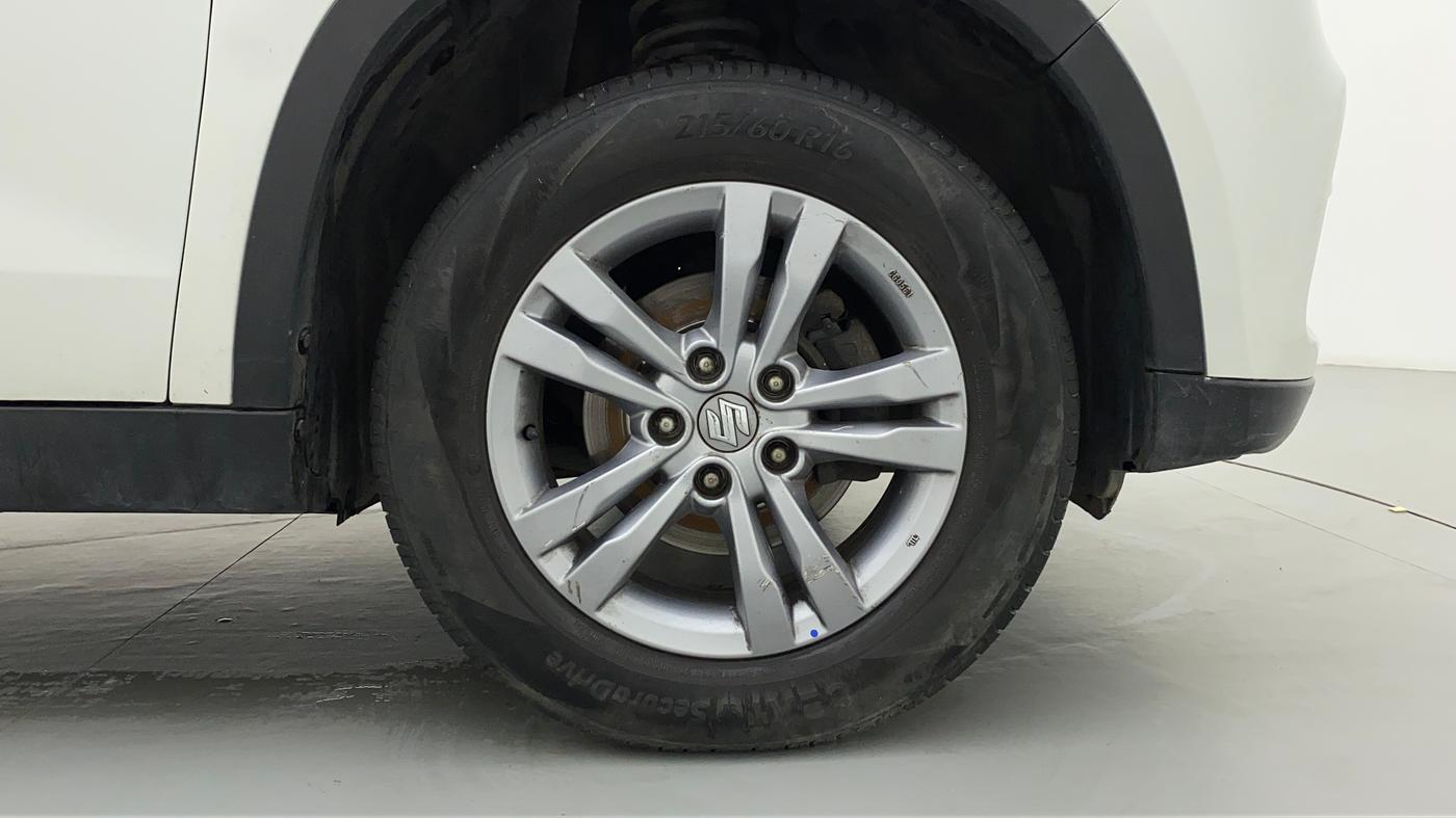 2017 Maruti Vitara Brezza ZDI, Diesel, Manual, 94,876 km, Right Front Wheel