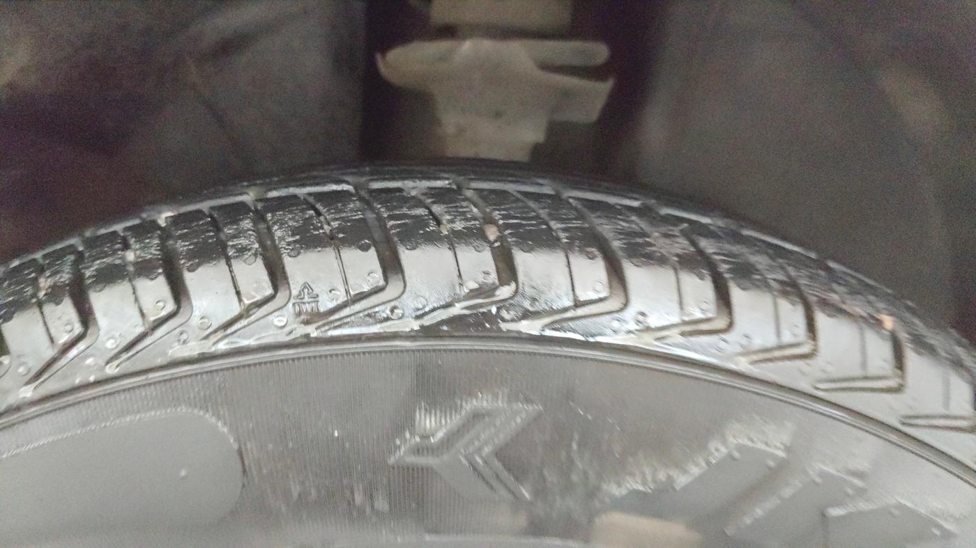 2016 Renault Kwid RXT 1.0, Petrol, Manual, 31,993 km, Right Front Tyre Tread