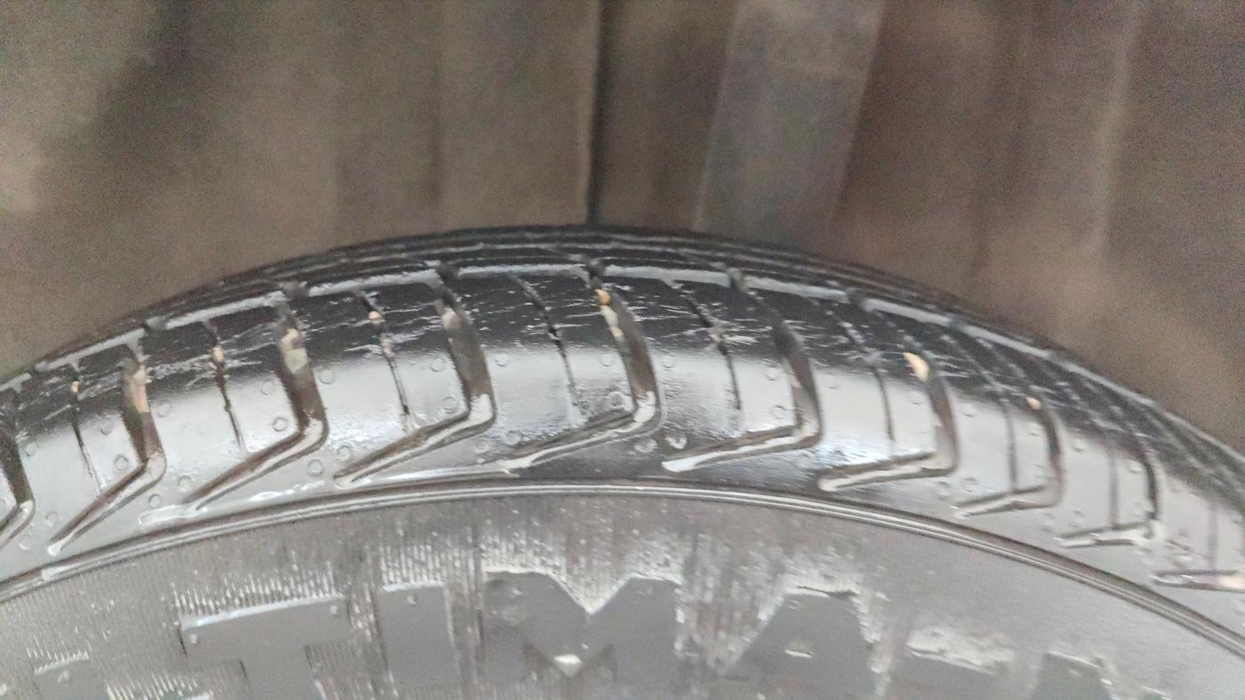 2016 Renault Kwid RXT 1.0, Petrol, Manual, 31,993 km, Left Rear Tyre Tread