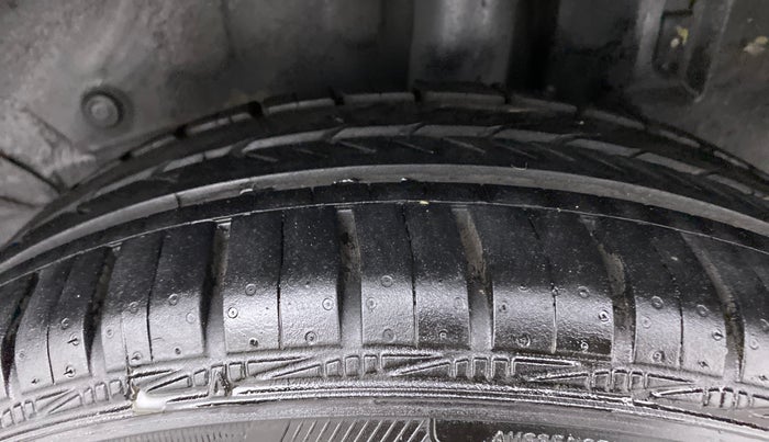 2013 Toyota Etios G, Petrol, Manual, 75,626 km, Left Rear Tyre Tread
