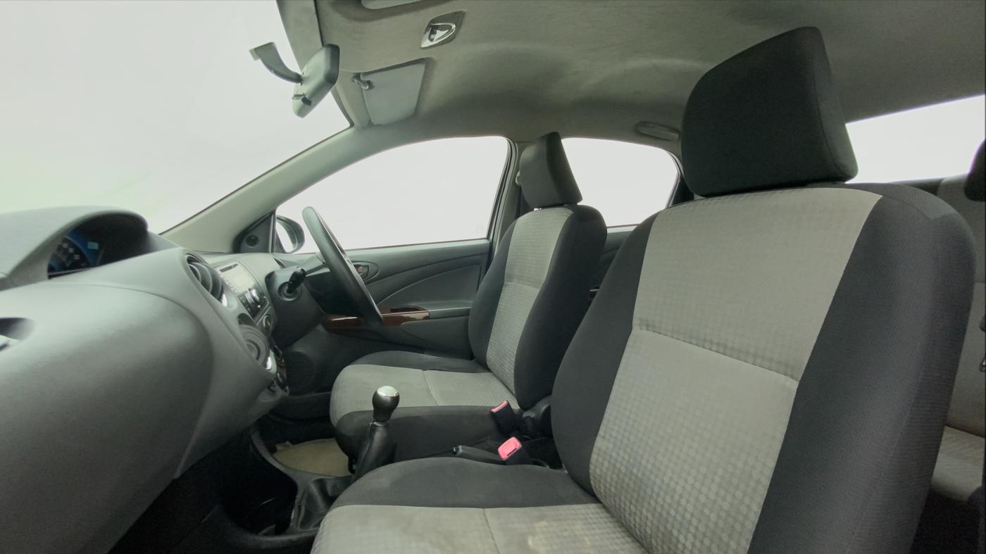 2013 Toyota Etios G, Petrol, Manual, 75,626 km, Right Side Front Door Cabin