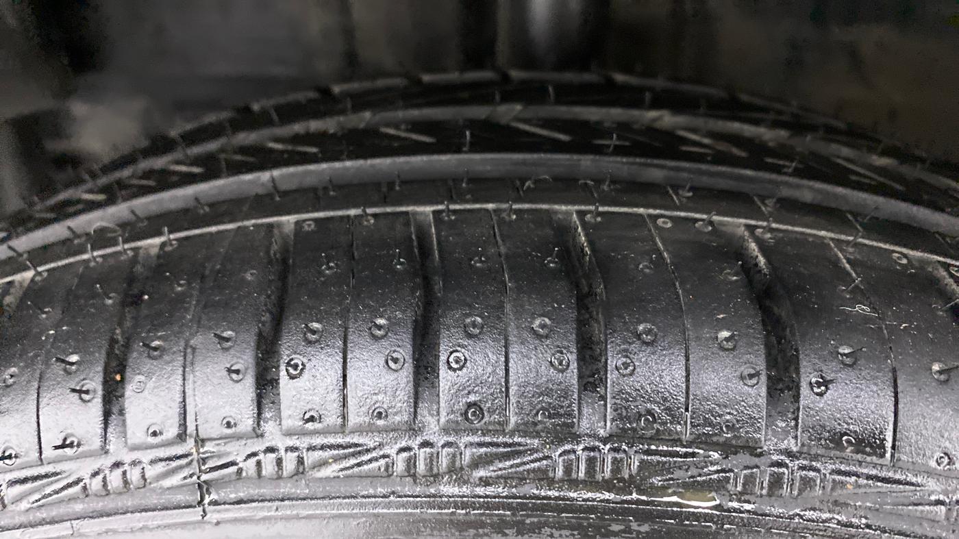 2013 Toyota Etios G, Petrol, Manual, 75,626 km, Left Front Tyre Tread