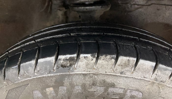 2015 Maruti Alto 800 LXI, Petrol, Manual, 66,614 km, Right Front Tyre Tread