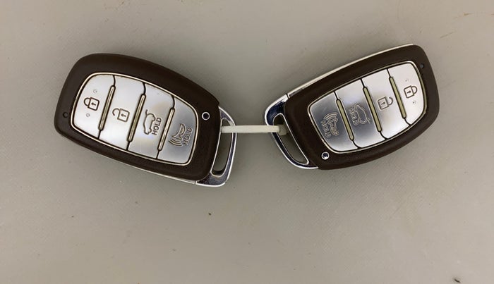 2021 Hyundai NEW I20 Asta 1.0 GDI Turbo IMT, Petrol, Manual, 71,679 km, Key Close Up