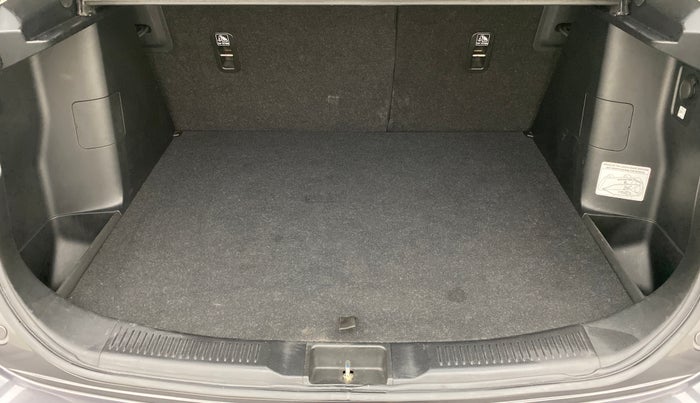 2020 Maruti S Cross ALPHA AT1.5, Petrol, Automatic, 25,099 km, Boot Inside