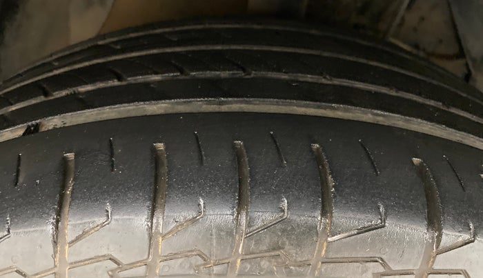 2020 Maruti S Cross ALPHA AT1.5, Petrol, Automatic, 25,099 km, Right Front Tyre Tread