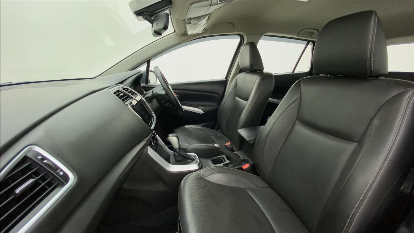 2020 Maruti S Cross ALPHA AT1.5, Petrol, Automatic, 25,099 km, Right Side Front Door Cabin