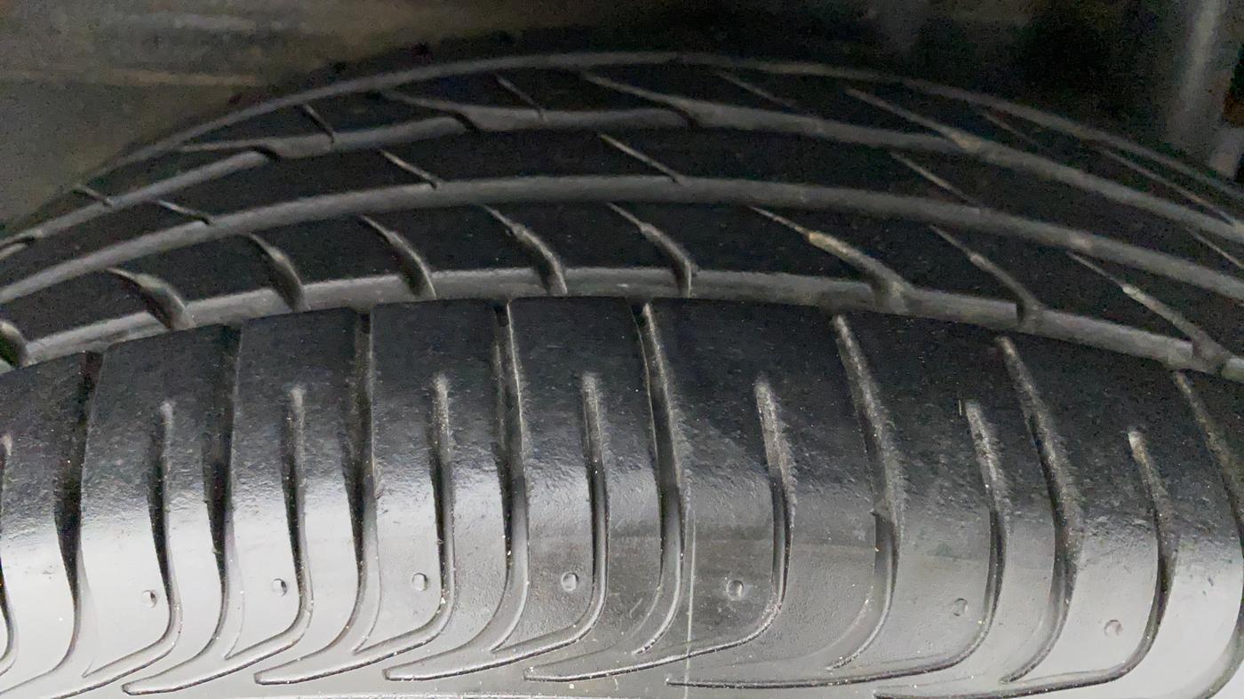 2021 Toyota YARIS J MT, Petrol, Manual, 8,584 km, Left Rear Tyre Tread