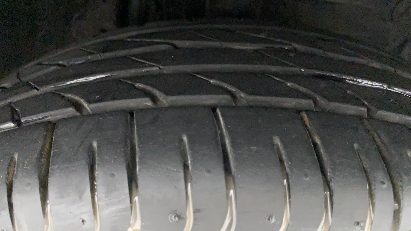2021 Toyota YARIS J MT, Petrol, Manual, 8,584 km, Right Front Tyre Tread