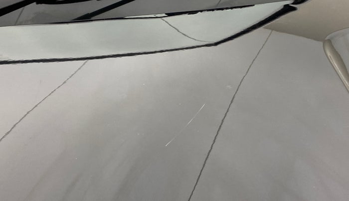 2016 Mahindra TUV300 T8, Diesel, Manual, 59,209 km, Bonnet (hood) - Minor scratches