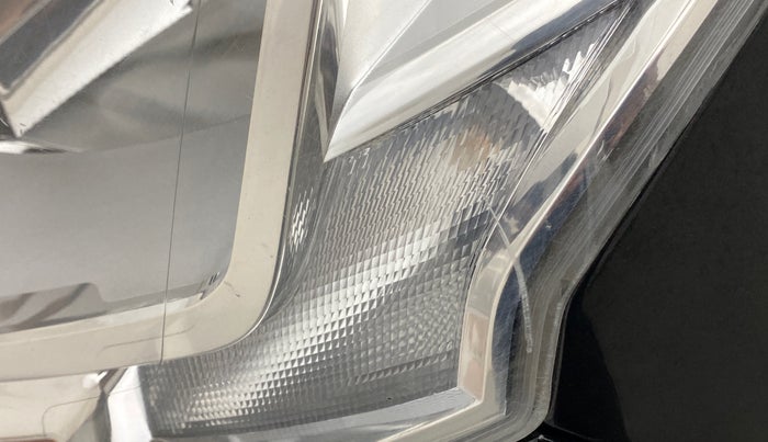 2016 Mahindra TUV300 T8, Diesel, Manual, 59,209 km, Left headlight - Minor scratches