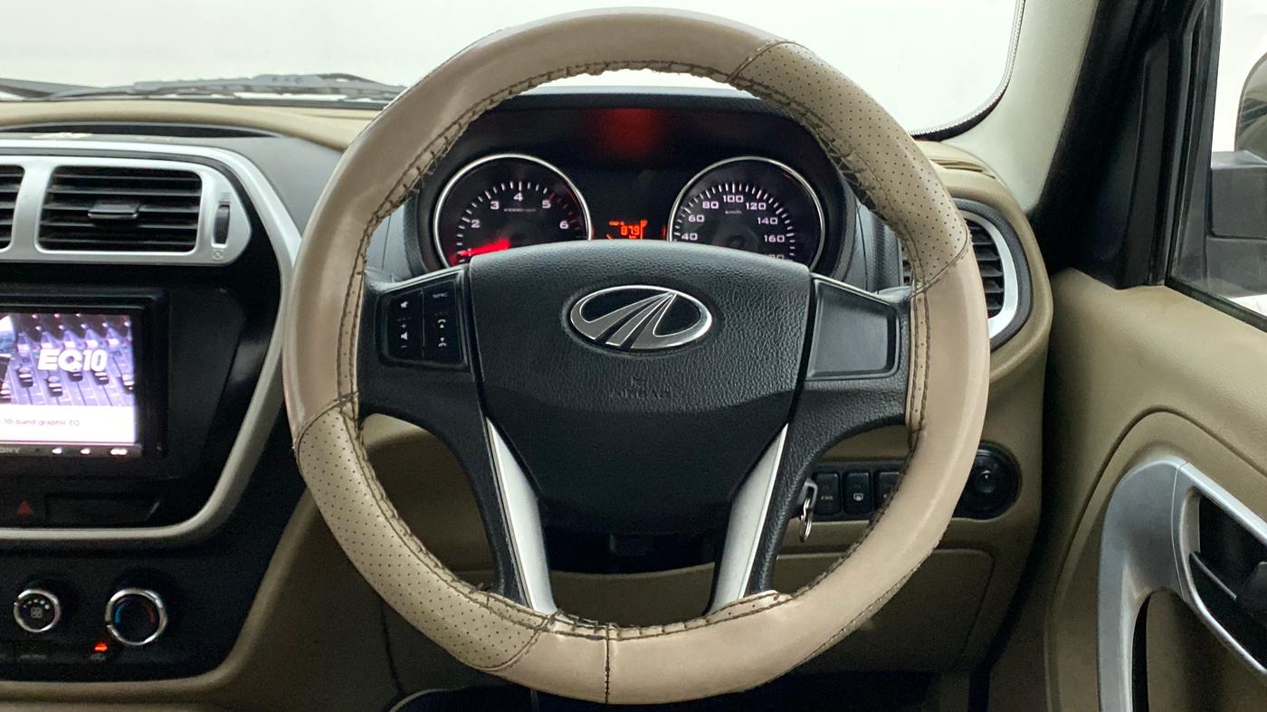 2016 Mahindra TUV300 T8, Diesel, Manual, 59,209 km, Steering Wheel Close Up