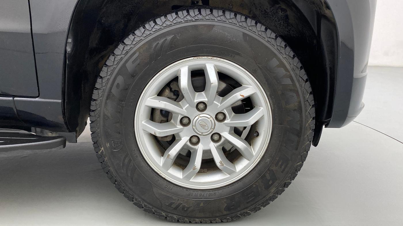 2016 Mahindra TUV300 T8, Diesel, Manual, 59,209 km, Right Front Wheel