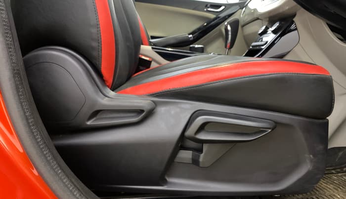 2023 Tata NEXON XZA PLUS SUNROOF PETROL, Petrol, Automatic, 36,371 km, Driver Side Adjustment Panel