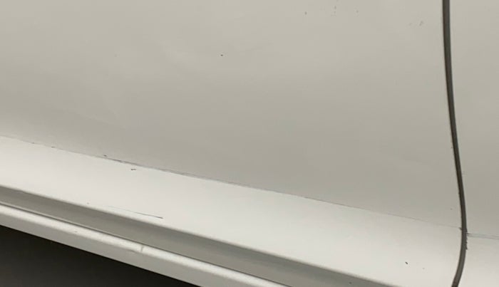 2016 Honda City 1.5L I-VTEC V MT, Petrol, Manual, 96,455 km, Front passenger door - Minor scratches