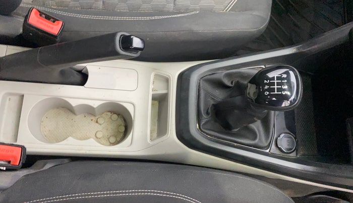 2025 Volkswagen TAIGUN COMFORTLINE 1.0 TSI MT, Petrol, Manual, 12,659 km, Gear Lever