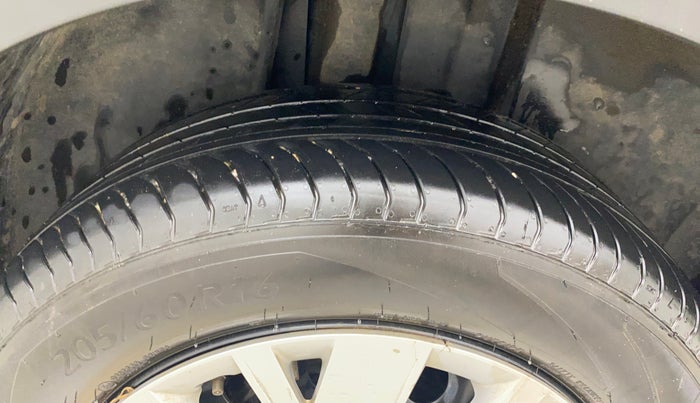 2025 Volkswagen TAIGUN COMFORTLINE 1.0 TSI MT, Petrol, Manual, 12,659 km, Right Rear Tyre Tread