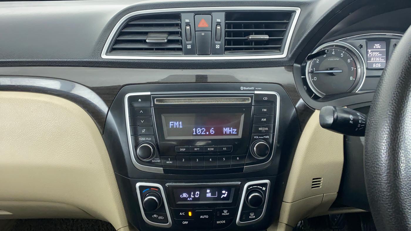 2016 Maruti Ciaz VXI PLUS, CNG, Manual, 83,441 km, Air Conditioner