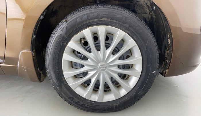 2016 Maruti Ciaz VXI PLUS, CNG, Manual, 83,441 km, Right Front Wheel