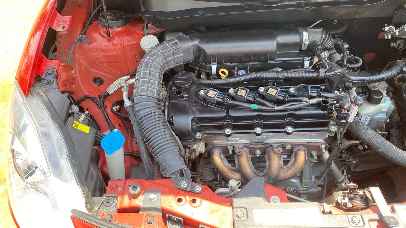 2020 Maruti Swift ZXI AMT, Petrol, Automatic, 18,122 km, Engine View - Right
