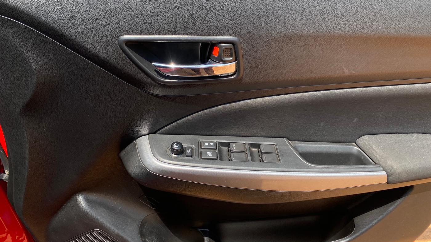 2020 Maruti Swift ZXI AMT, Petrol, Automatic, 18,122 km, Driver Side Door Panels Control