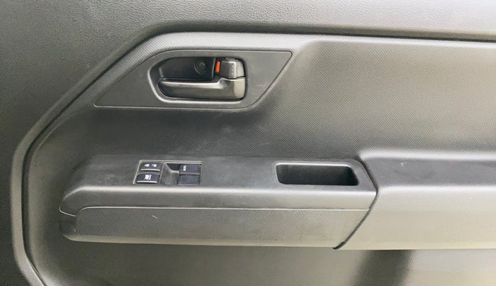 2021 Maruti New Wagon-R LXI CNG (O) 1.0, CNG, Manual, 54,697 km, Driver Side Door Panels Control