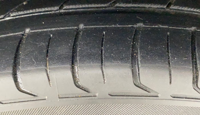 2019 Tata NEXON XM PETROL, Petrol, Manual, 64,682 km, Left Front Tyre Tread