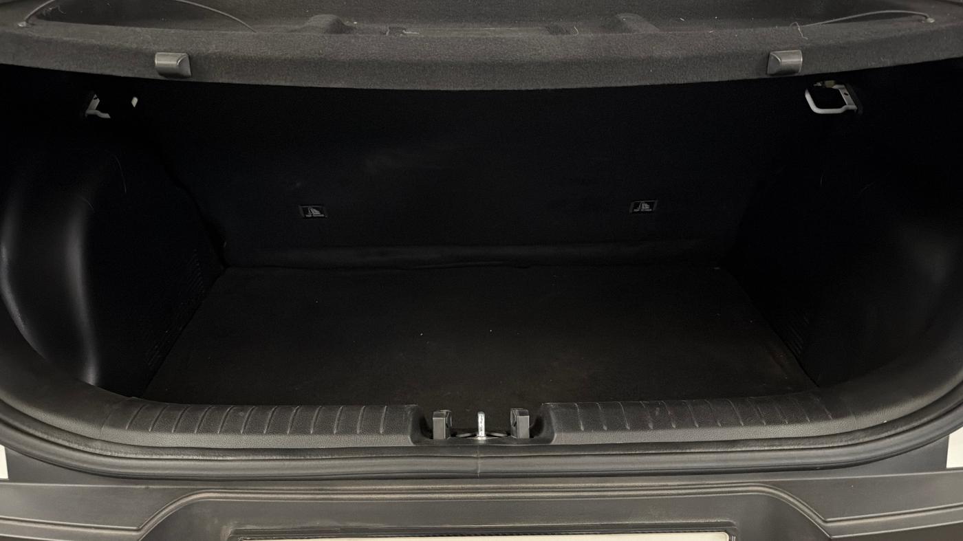 2022 Hyundai VENUE S 1.2, Petrol, Manual, 34,345 km, Boot Inside