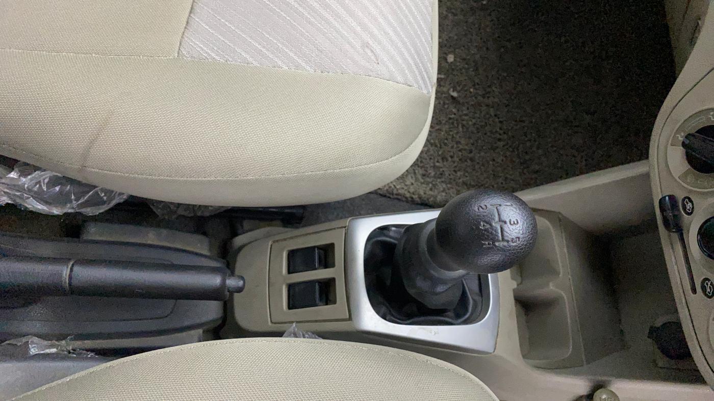 2016 Maruti Alto K10 VXI, Petrol, Manual, 86,157 km, Gear Lever