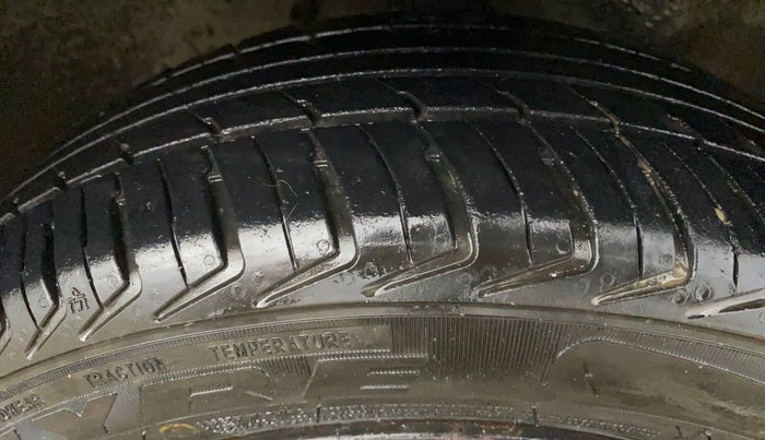 2016 Maruti Alto K10 VXI, Petrol, Manual, 86,157 km, Right Front Tyre Tread