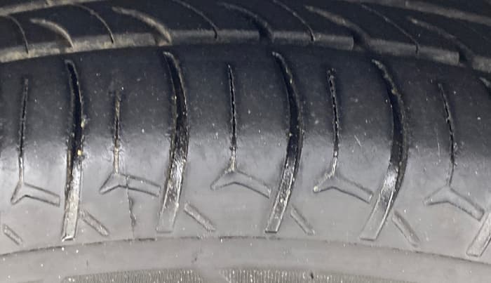 2016 Tata Tiago XM PETROL, Petrol, Manual, 52,174 km, Left Front Tyre Tread