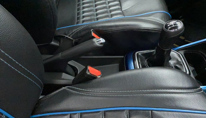 2017 Maruti IGNIS DELTA 1.2, Petrol, Manual, 46,516 km, Gear Lever