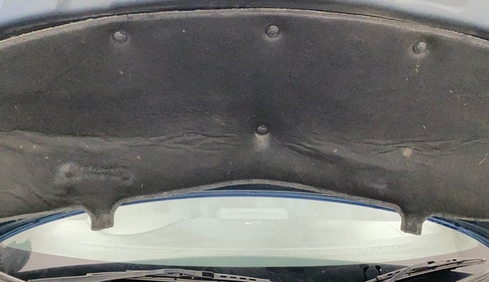 2017 Maruti IGNIS DELTA 1.2, Petrol, Manual, 46,516 km, Bonnet (hood) - Insulation cover has minor damage