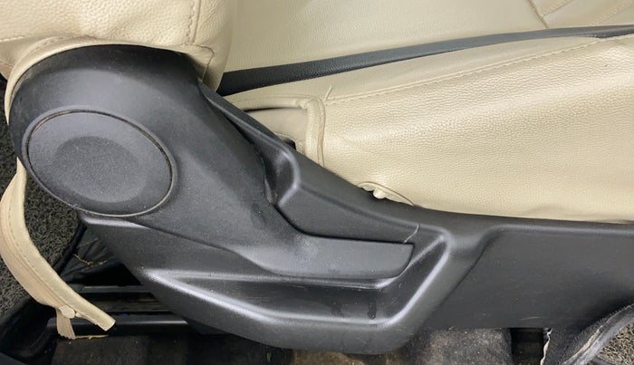 2020 Maruti New Wagon-R LXI CNG 1.0 L, CNG, Manual, 63,997 km, Driver Side Adjustment Panel