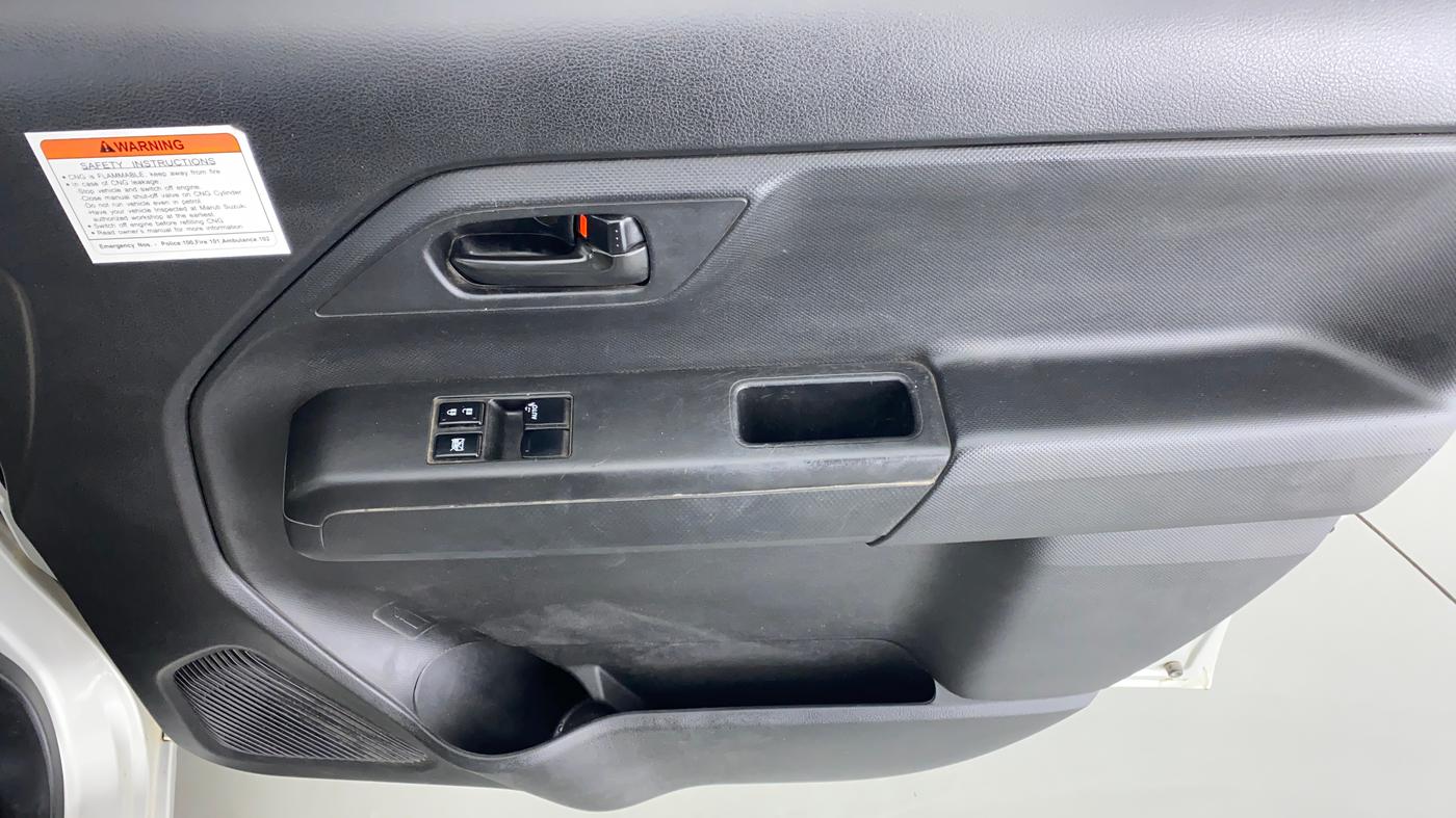 2020 Maruti New Wagon-R LXI CNG 1.0 L, CNG, Manual, 63,997 km, Driver Side Door Panels Control