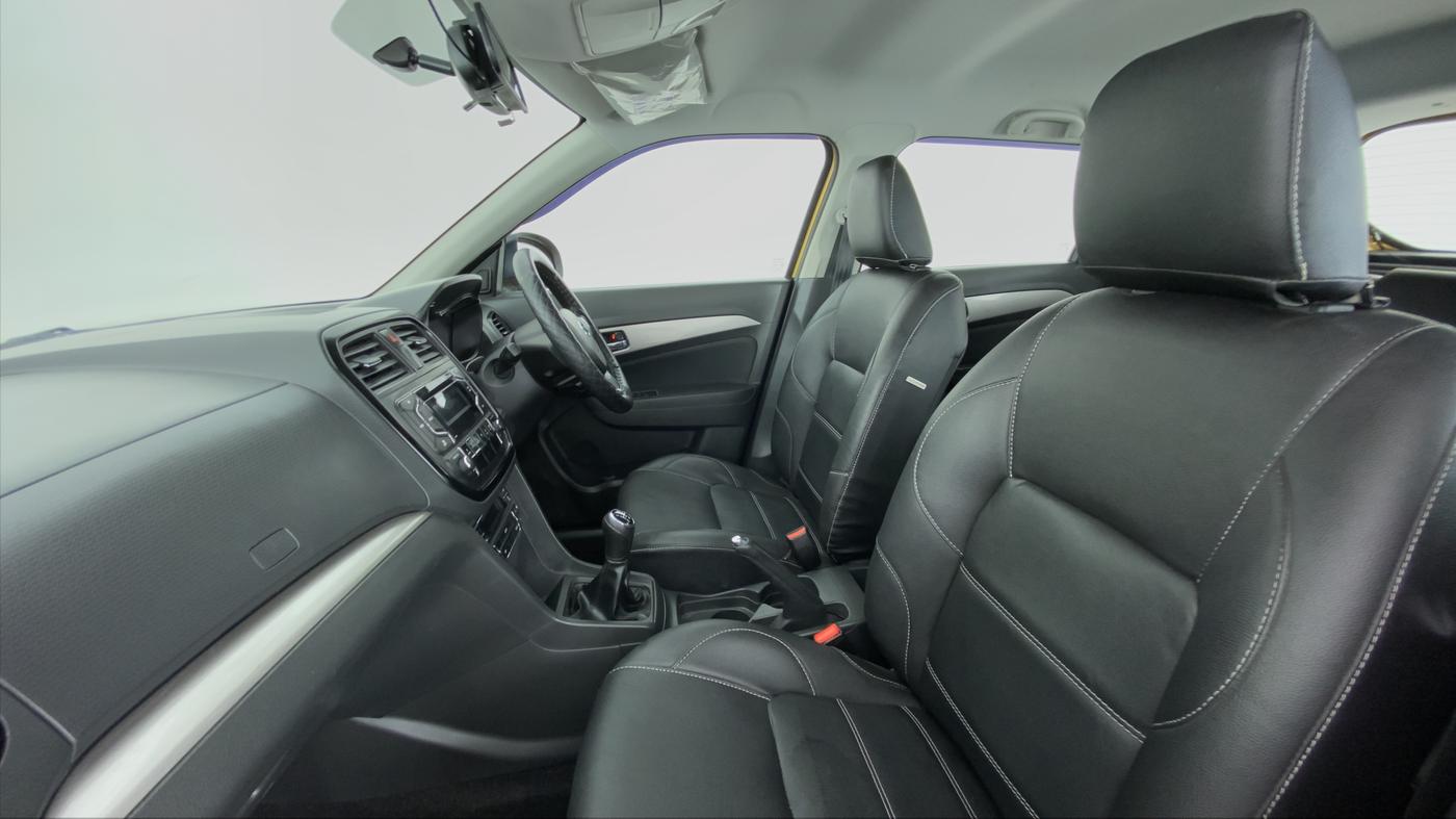 2017 Maruti Vitara Brezza ZDI, Diesel, Manual, 22,461 km, Right Side Front Door Cabin
