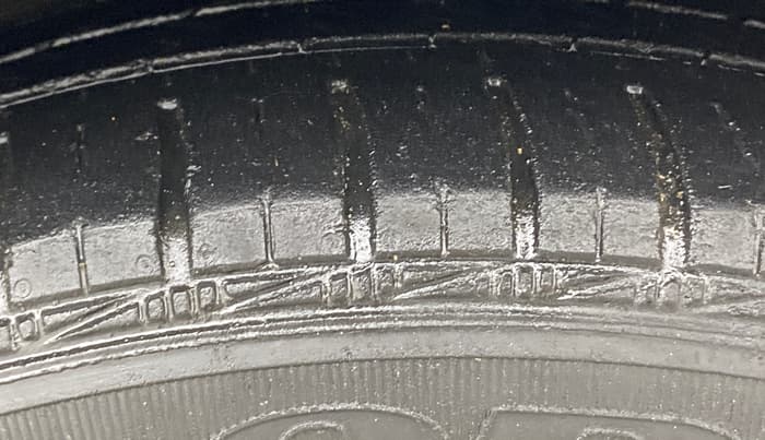 2018 Hyundai Grand i10 MAGNA AT 1.2 KAPPA VTVT, Petrol, Automatic, 29,891 km, Right Front Tyre Tread