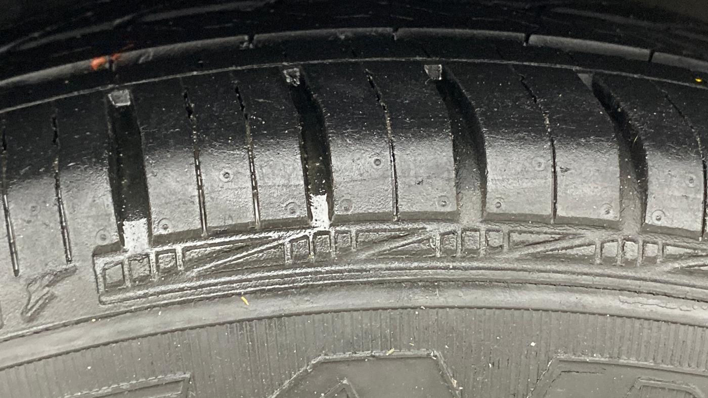 2018 Hyundai Grand i10 MAGNA AT 1.2 KAPPA VTVT, Petrol, Automatic, 29,891 km, Right Rear Tyre Tread