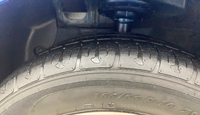 2017 Hyundai Grand i10 SPORTZ (O) 1.2 KAPPA VTVT, Petrol, Manual, 20,422 km, Left Front Tyre Tread