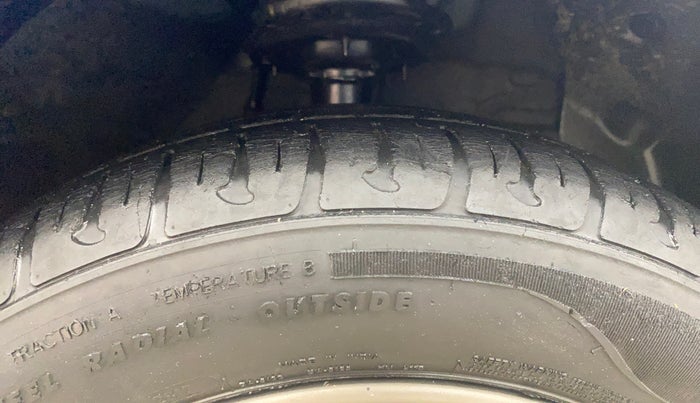 2017 Hyundai Grand i10 SPORTZ (O) 1.2 KAPPA VTVT, Petrol, Manual, 20,422 km, Right Front Tyre Tread