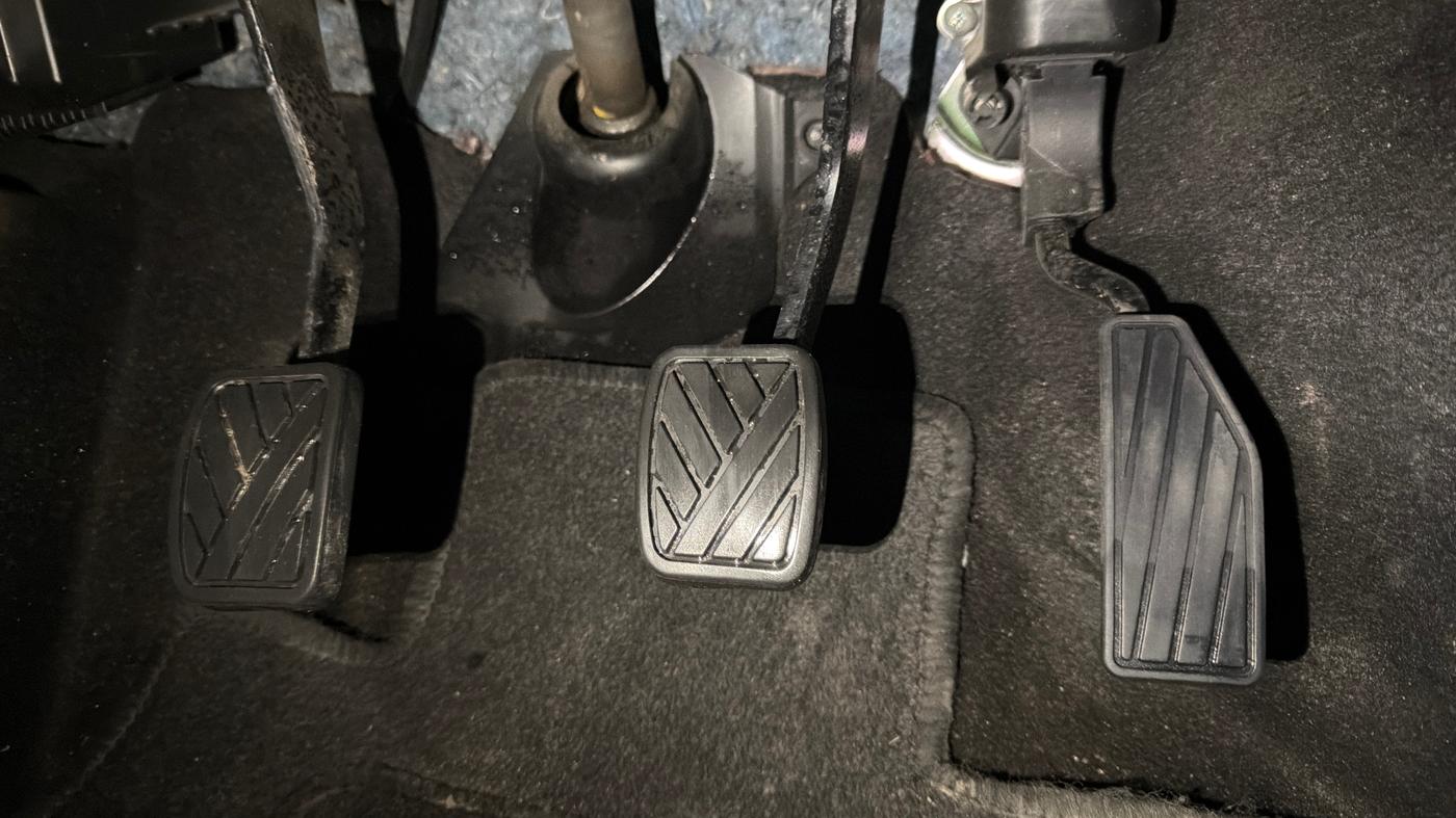 2022 Maruti IGNIS ZETA 1.2, Petrol, Manual, 34,742 km, Pedals